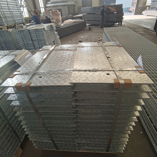 海上平臺(tái)防滑鋼格板：抗鹽霧腐蝕技術(shù)詳解！