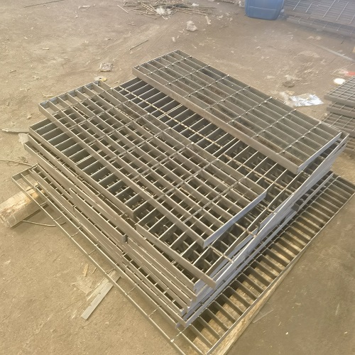 物流分揀中心鋼格柵：滿足高效作業的優化方案