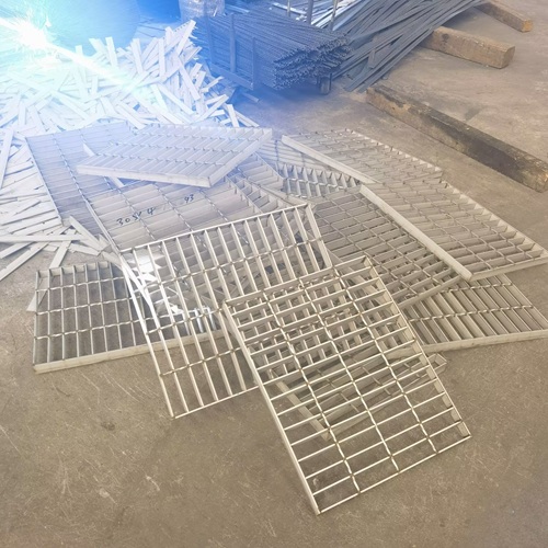 鋼格板在工業平臺中的應用要點