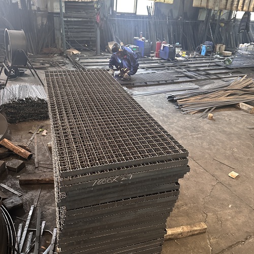 鋼格柵板的結(jié)構(gòu)原理原來(lái)是這樣的